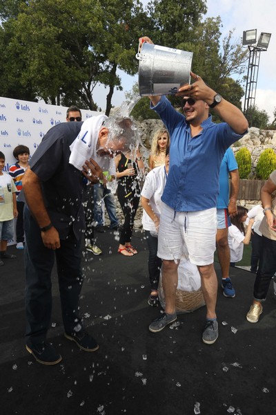 Another successful ALS DAY in the presence of more than 800 people and celebrities.